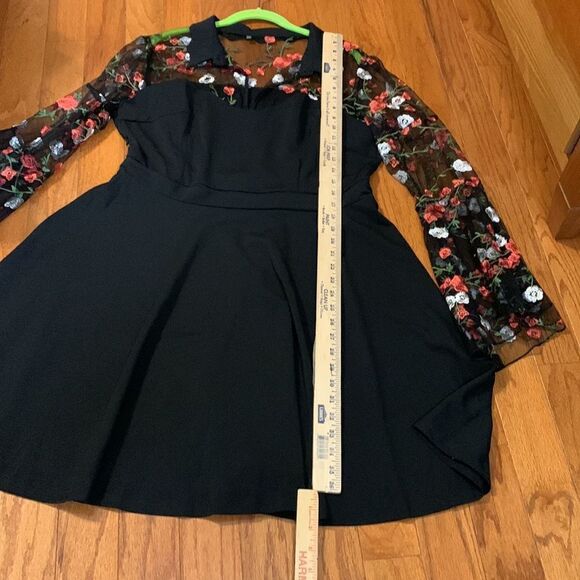 Size XXXL cocktail dress. Black with sheer embroidery shoulders & sleeves - Picture 9 of 10